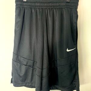Men’s mesh Nike shorts